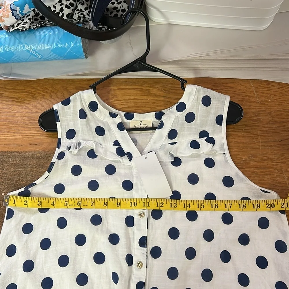 White Polka Dot Sleeveless Blouse - Picture 5 of 6